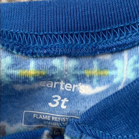 Bundle of fleece pajamas - Picture 4 of 6